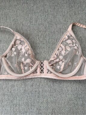 Simone Perele Sheer Floral Lace Underwire Bra - Light Pink